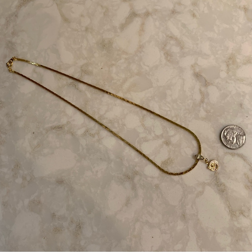 Gold plated necklace with charm 17 inches - Picture 5 of 6